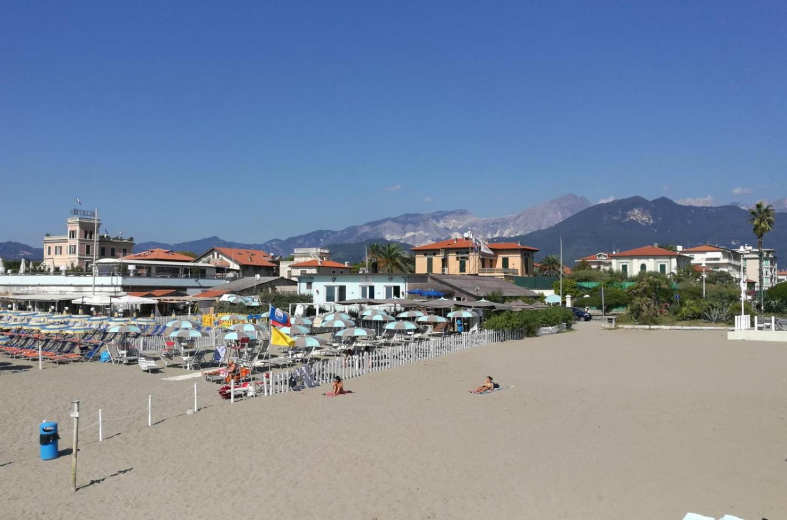 Casa Luce Apartment Marina di Massa Exterior photo